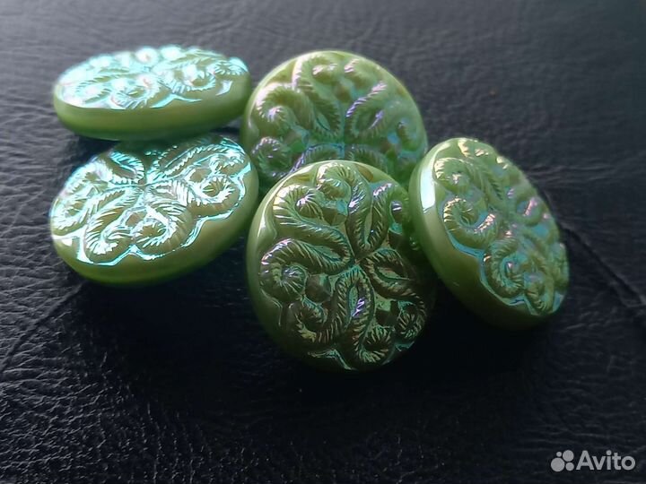 Пуговицы стеклянные перламутр чехосллвакия