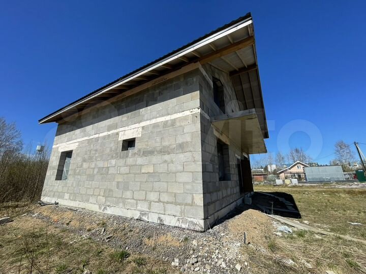 Дом 240 м² на участке 12 сот.