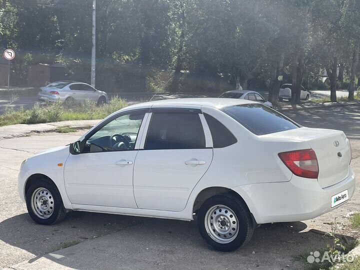 LADA Granta 1.6 МТ, 2013, 165 100 км