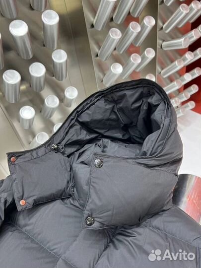 Пуховик Moncler