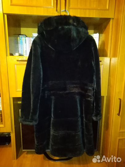 Шуба мутоновая с капюшоном 50, 52