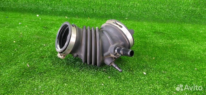 Патрубок воздушного фильтра Ford Focus 3 2.0