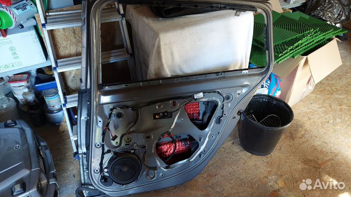 Дверь задняя правая на renault laguna 3 универсал