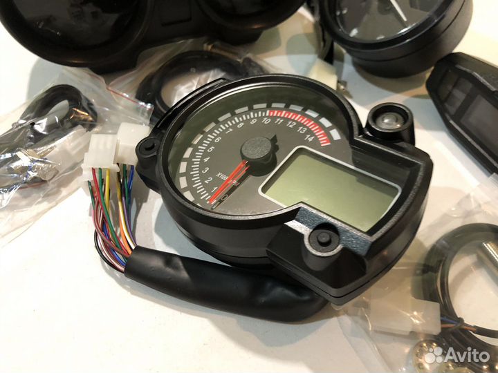 Приборная панель на мотоцикл Koso