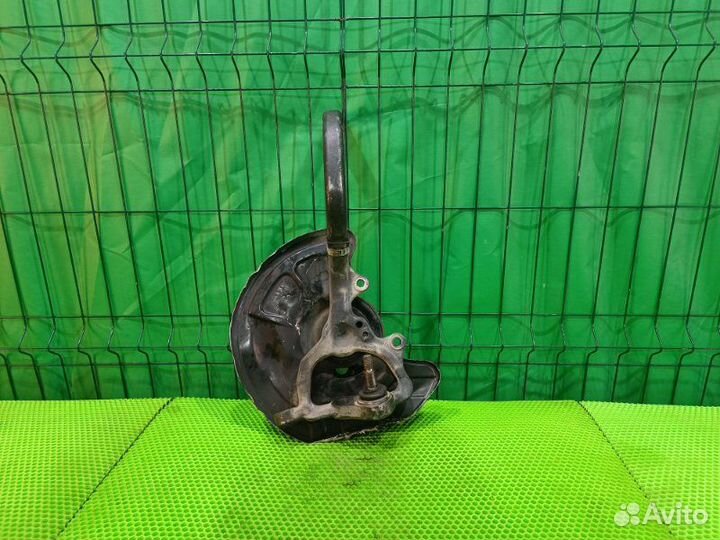 Поворотный кулак передний правый Mercedes-Benz E