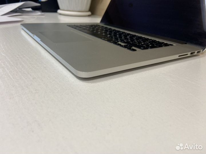 Macbook pro 15 retina mid2015