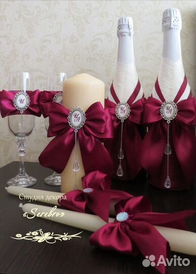 Свадебное шампанское, бокалы, свечи