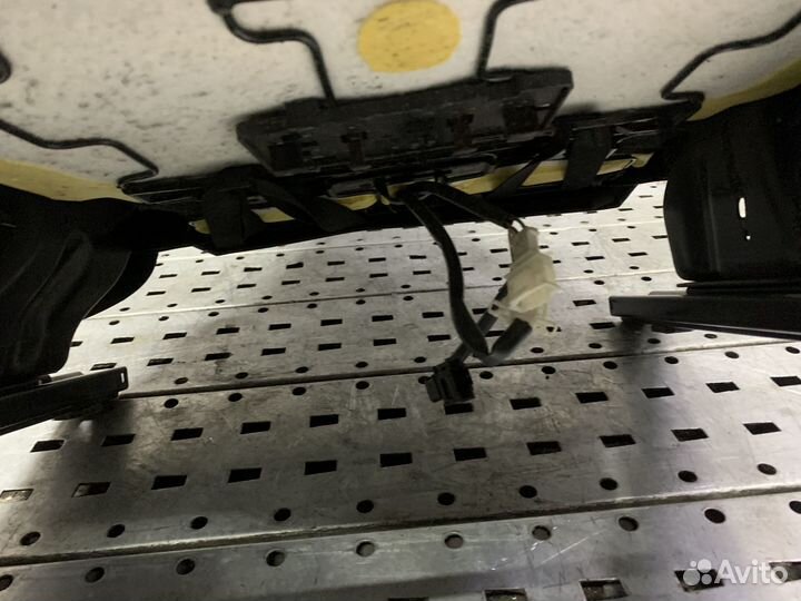 Volkswagen Polo Sedan Сиденье переднее правое