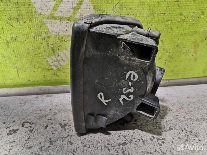 Указатель поворота правый бмв Е32