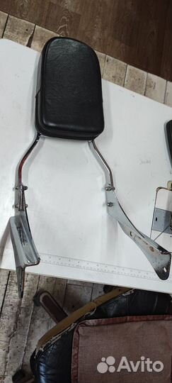 Спинка для сиденья мотоцикла