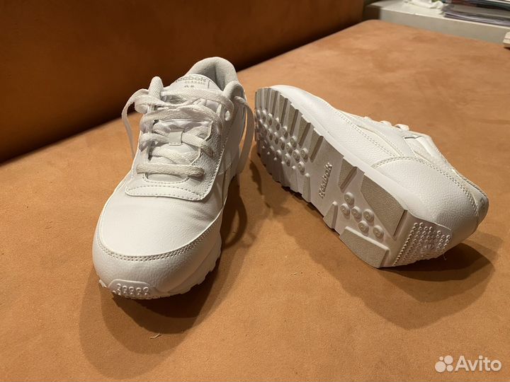 Кроссовки reebok женские 40