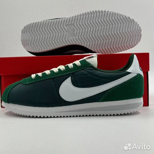 Кроссовки женские Nike Cortez