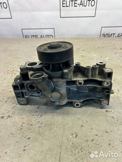 Помпа водяная Bmw 5 G30 2.0 2020