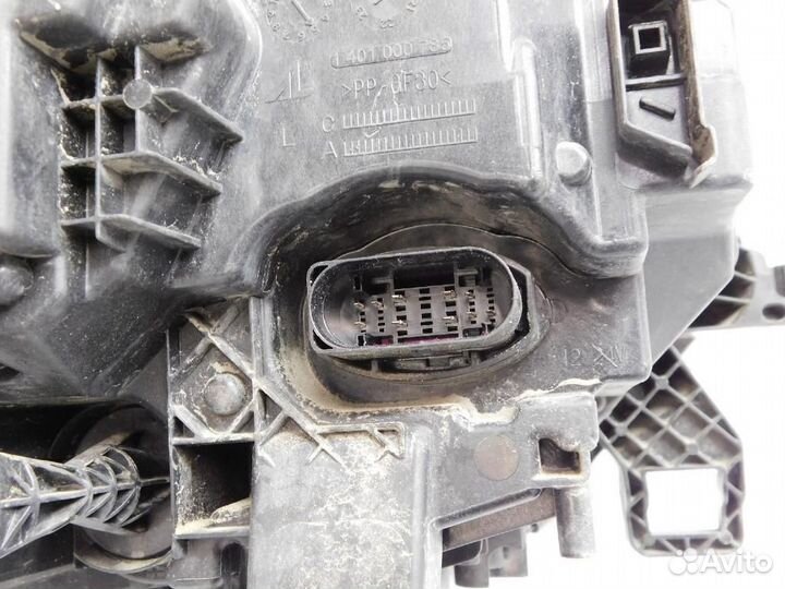 Фара левая Volkswagen Polo