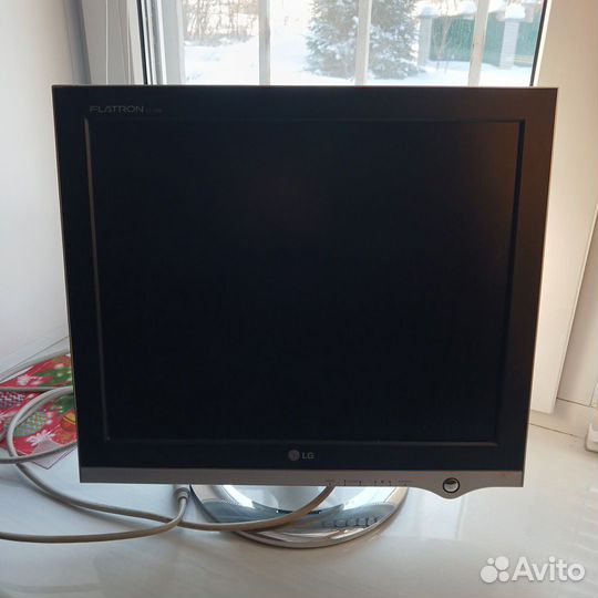 Монитор LG