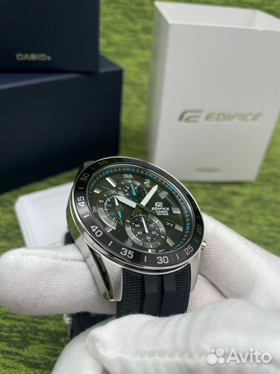 Часы мужские Casio Edifice EFV-550P-1A