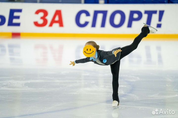 Продам костюм для выступлений по фигурному катанию