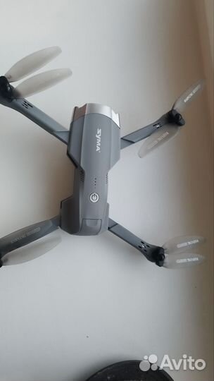 Квадрокоптер с камерой Syma X30