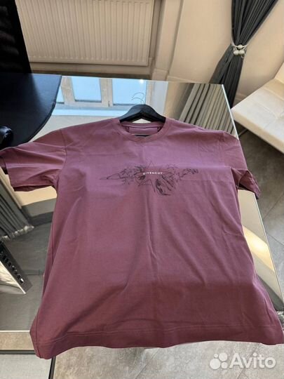 Футболка givenchy