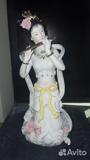 Китайская статуэтка
