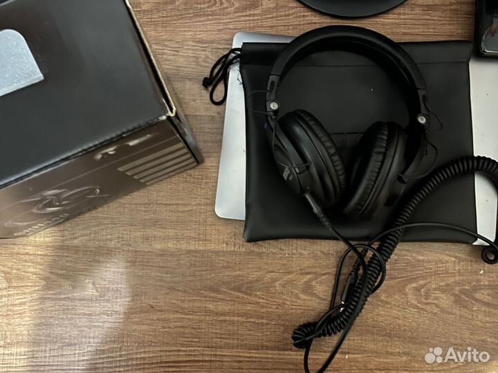 Наушники shure srh 440