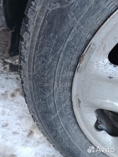 Nokian Tyres Hakkapeliitta 5 235/65 R17