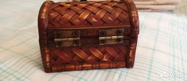 Шкатулка из дерева