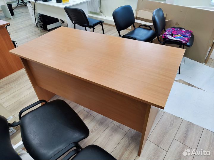 Стол офисный