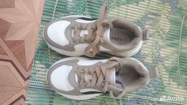 Кроссовки для девочки размер33