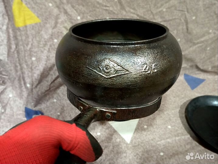 Чугунок чугунный 2,5 л +Крышка -Сковорода+ Ухват