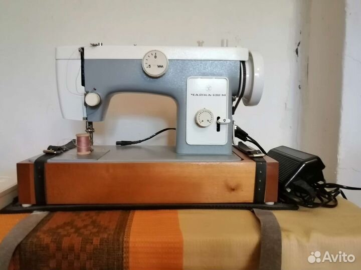 Швейная машина Чайка 132м электричекая