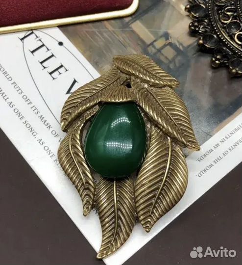 Коасивые серьги и брошь от Monet