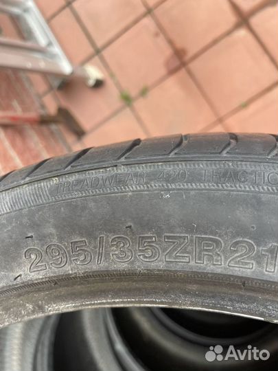 Winrun R330 295/35 R21 107W