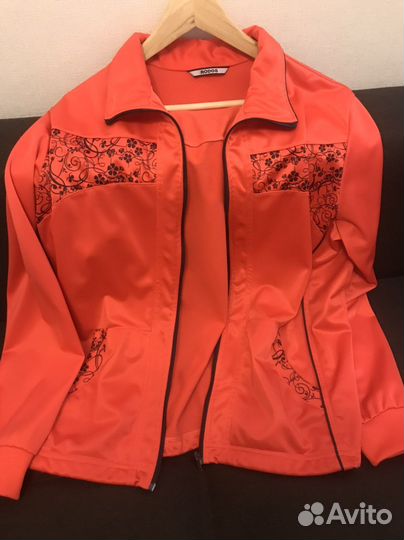 Спортивный костюм женский