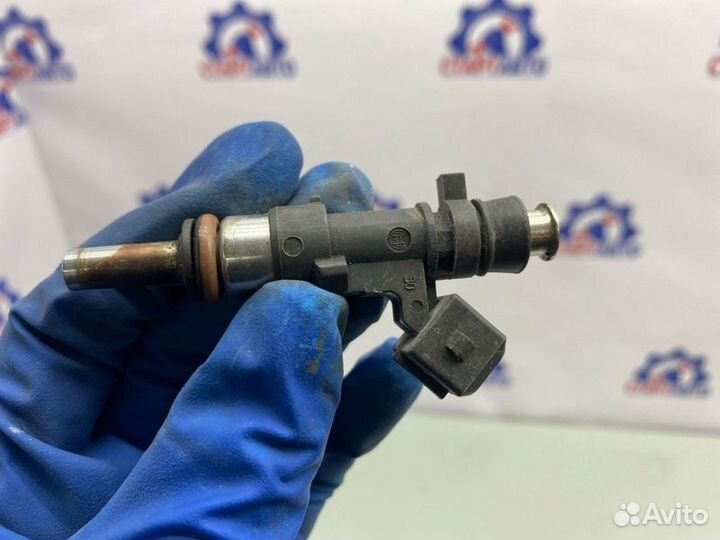 Форсунка инжекторная электрическая Opel Astra J