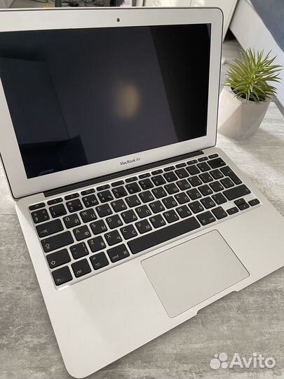 Macbook air 11 2010