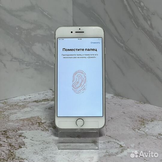 iPhone 8, 64 ГБ