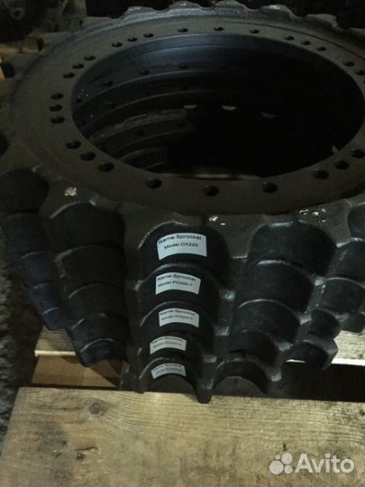 Komatsu PC200-7 Звёздочка (20Y-27-11581)