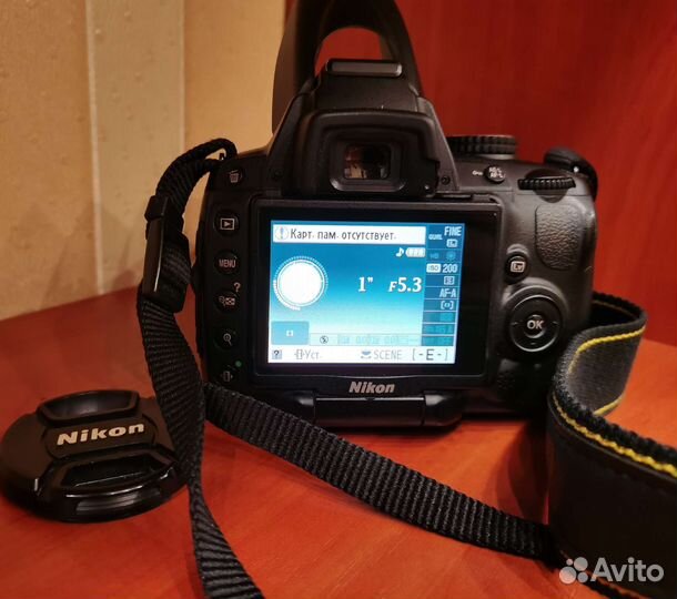 Зеркальный фотоаппарат nikon D5000 с объективом