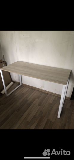 Письменный стол