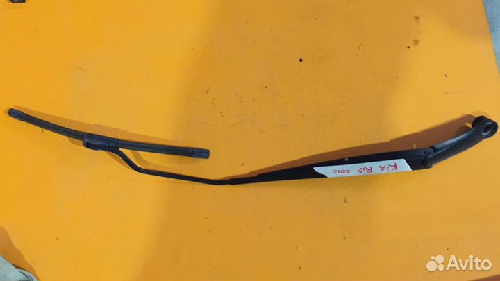 Поводок дворников на Kia Rio 3