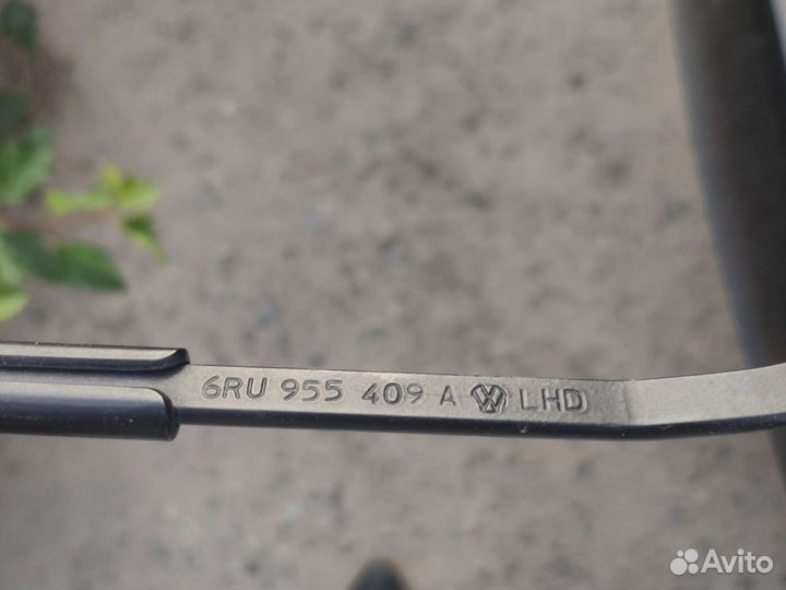 Поводок дворника водителя vw polo sedan