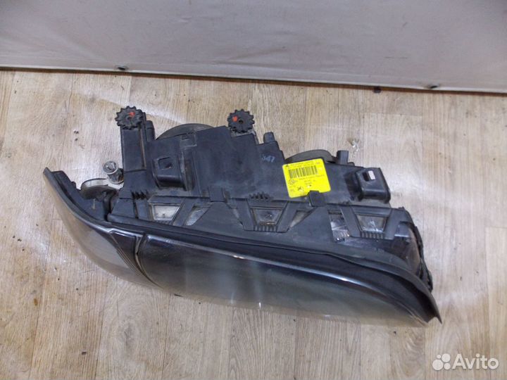 BMW 3 E46 Sedan, фара правая