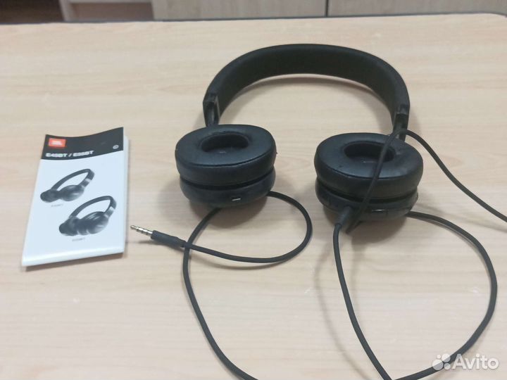 Наушники JBL E45B. торг уместен
