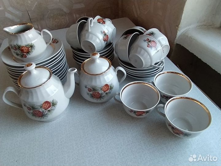 Сервиз чайный кофейный Рига шишки СССР