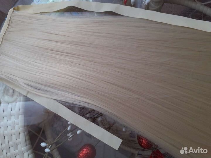 Хвост блонд на заколке и ленте