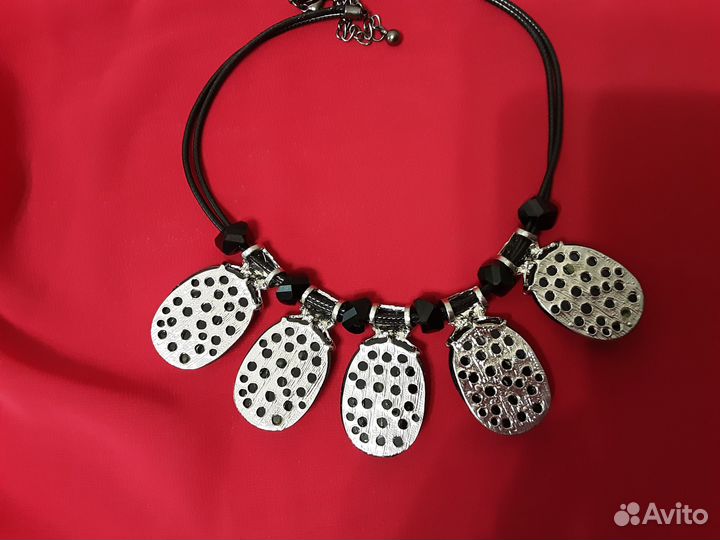 Колье черное