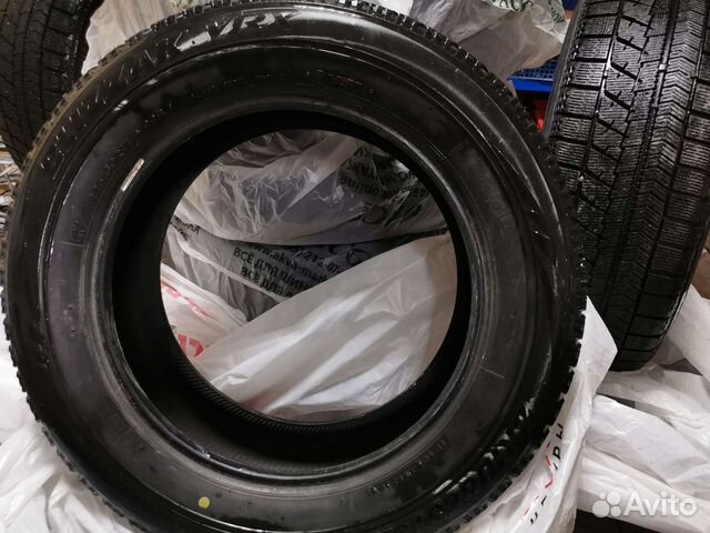 Bridgestone Blizzak VRX 225/60 R17 99S