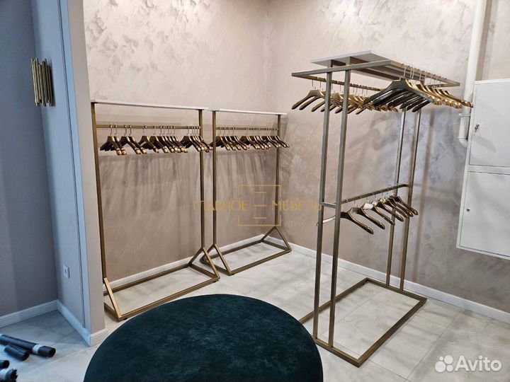 Вешалка напольная из металла