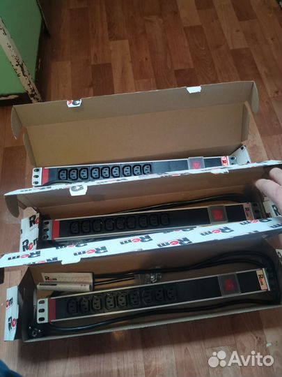 Блок силовых розеток REM R-16-9C13-V-440-1.8